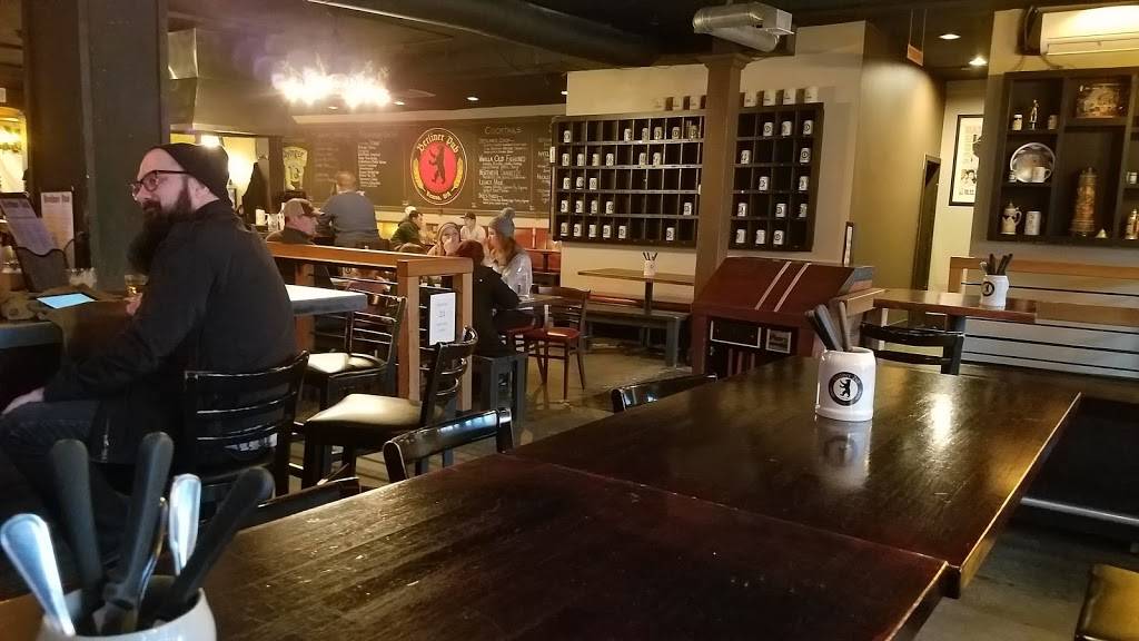 Berliner Pub | restaurant | 221 Main Ave S, Renton, WA 98057, USA | 4252771111 OR +1 425-277-1111