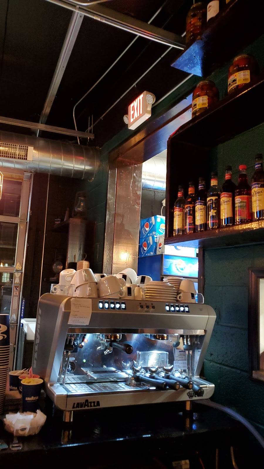 Charlies Roast Pork | restaurant | 1301 S 3rd St, Philadelphia, PA 19147, USA | 2153361308 OR +1 215-336-1308