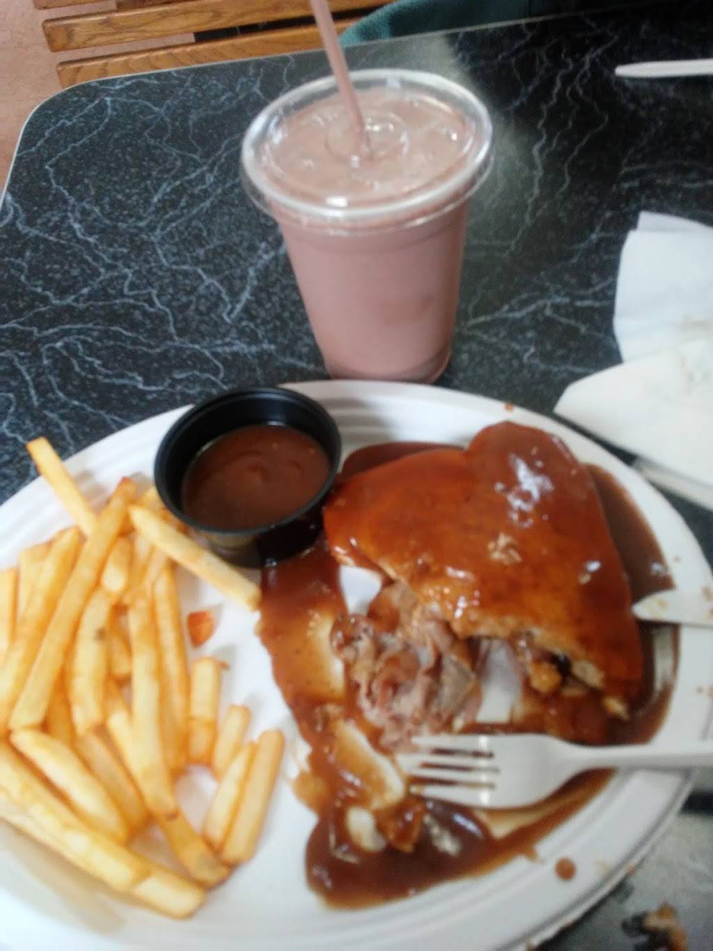 Froggers On The Hill | restaurant | 4543 W Seneca Turnpike, Syracuse, NY 13215, USA | 3152996533 OR +1 315-299-6533