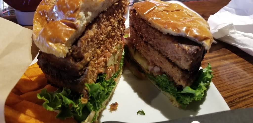 TGI Fridays | restaurant | 880 Kidder St, Wilkes-Barre, PA 18702, USA | 5708239923 OR +1 570-823-9923