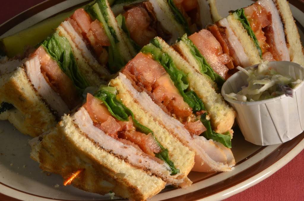 The Lincoln Inn | restaurant | 240 E Lincoln Hwy, DeKalb, IL 60115, USA | 8157562345 OR +1 815-756-2345