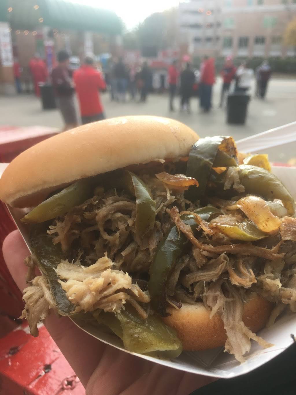 Buckinghams Bar & Grill | restaurant | 802 Regent St, Madison, WI 53715, USA | 6082514744 OR +1 608-251-4744