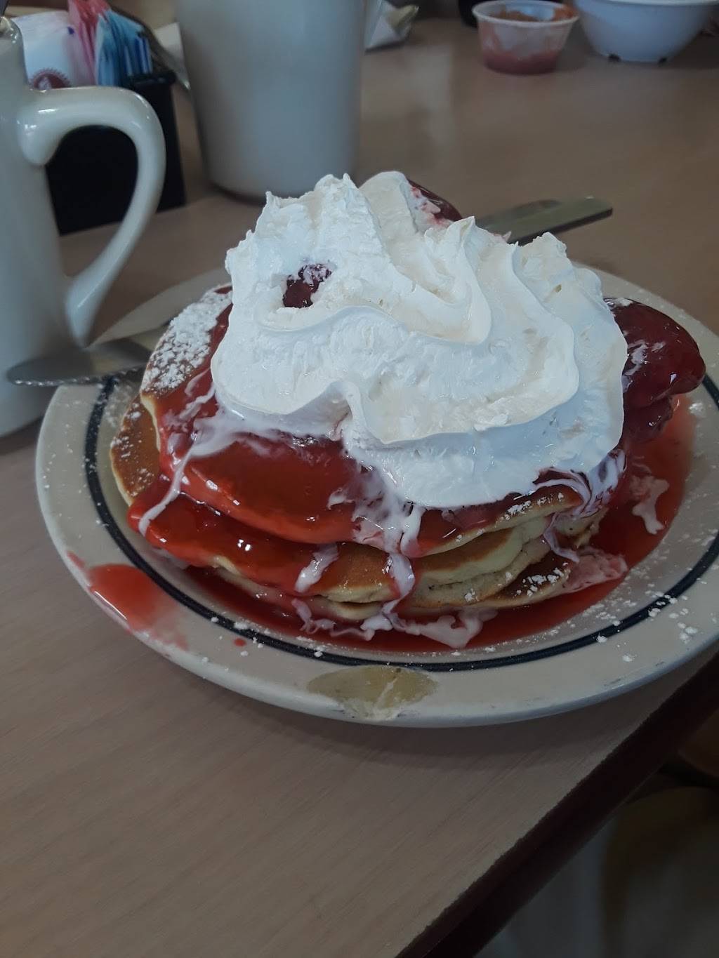 Family Pancake House | restaurant | 425 W Illinois Ave, Dallas, TX 75224, USA | 2149469550 OR +1 214-946-9550