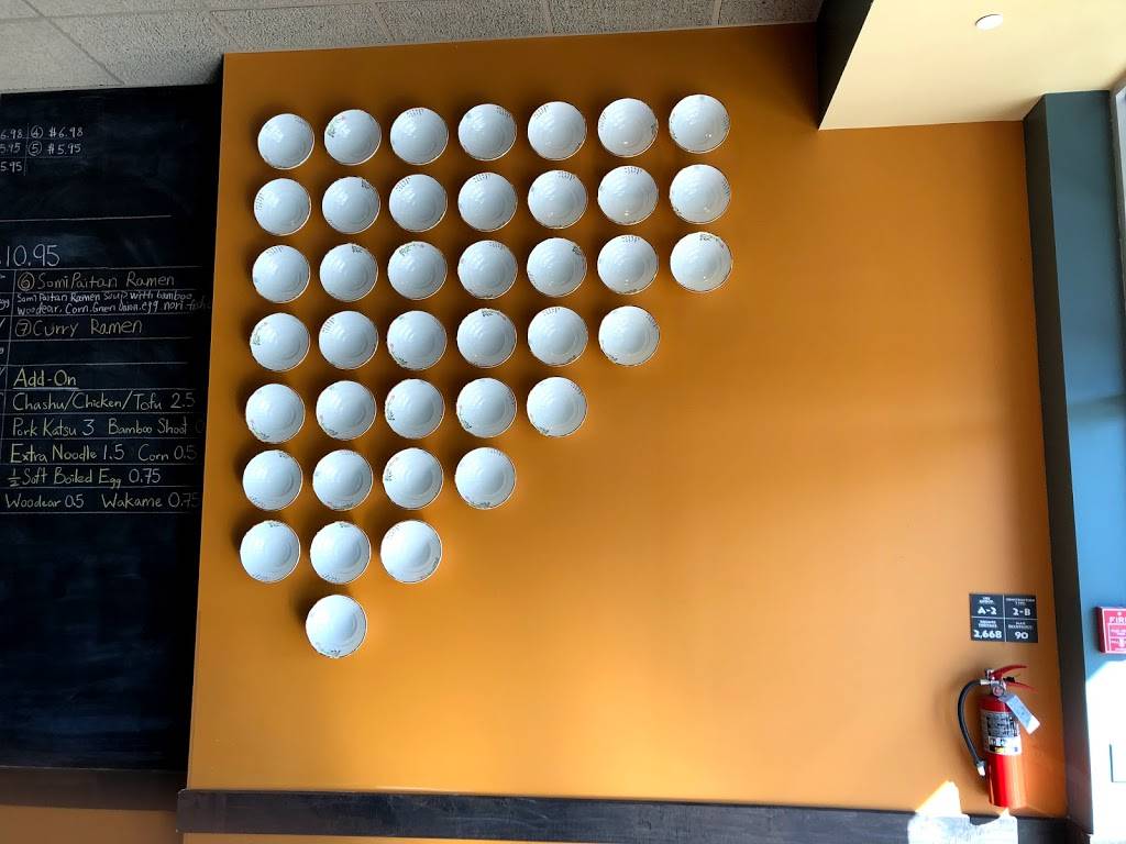 Grey Whale Ramen & Poke Bowl | restaurant | 6100 O St d6, Lincoln, NE 68505, USA | 4024770022 OR +1 402-477-0022