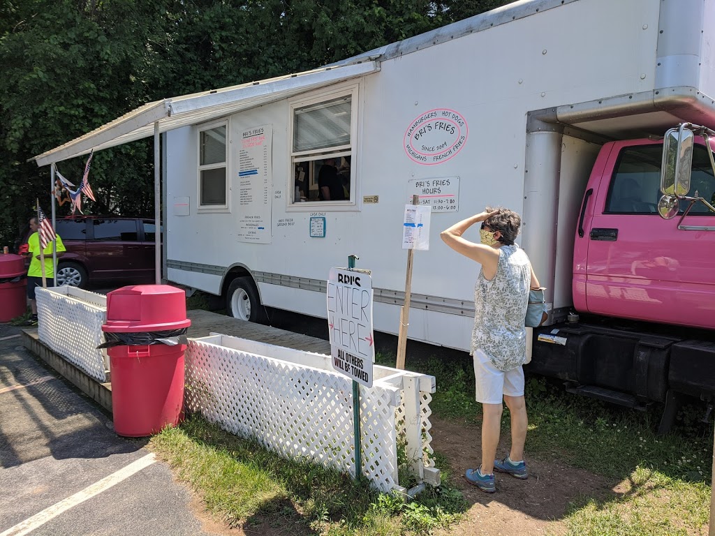 Bri’s Fries | restaurant | 181 E Lakeshore Dr, Colchester, VT 05446, USA | 8028916644 OR +1 802-891-6644