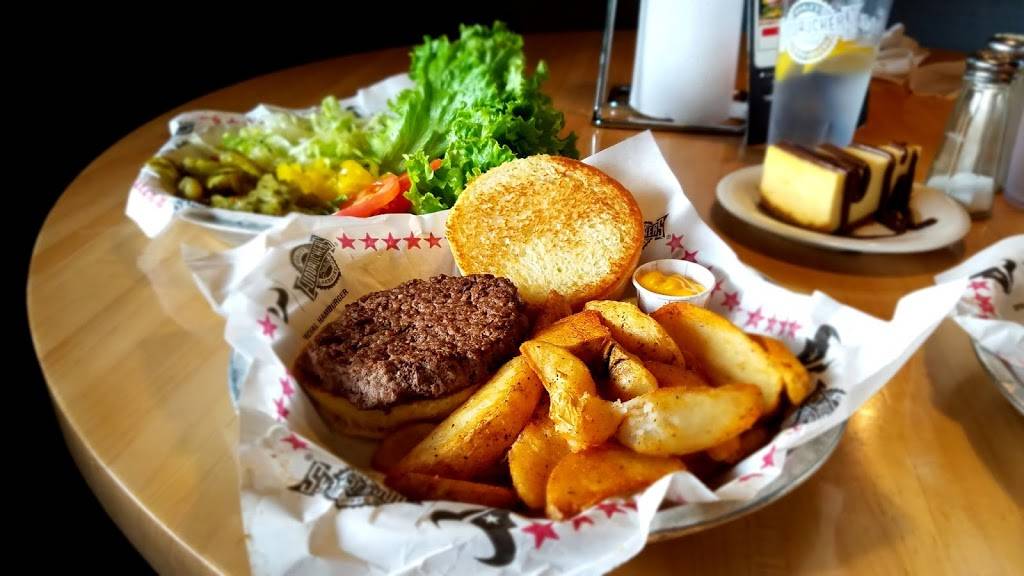 Fuddruckers | restaurant | 11445 Fountain Lake Dr, Stafford, TX 77477, USA | 2812409414 OR +1 281-240-9414