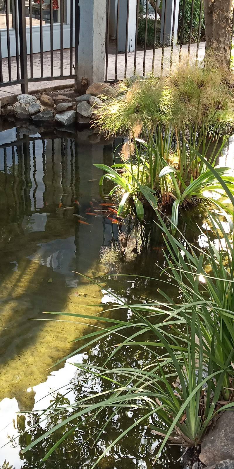 Sopranos Pizza and Restaurant | restaurant | 360 N Midway Dr, Escondido, CA 92027, USA | 7604870271 OR +1 760-487-0271