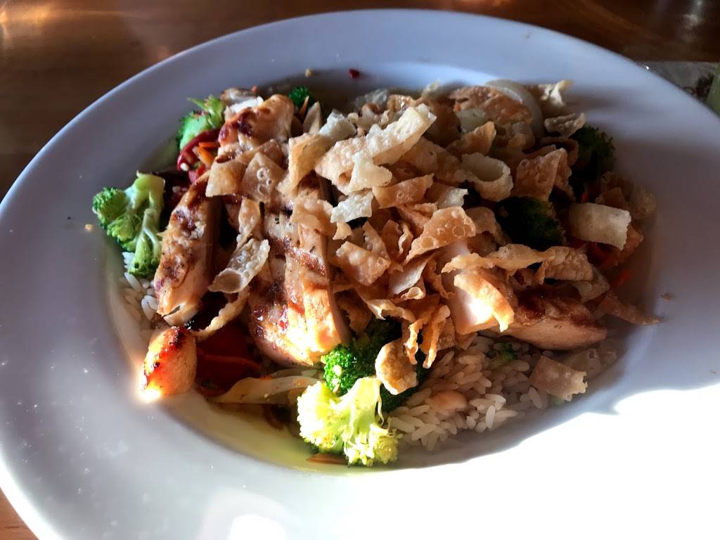 Applebees Grill + Bar | restaurant | 3702 Easton-Nazareth Hwy, Easton, PA 18045, USA | 6109237611 OR +1 610-923-7611