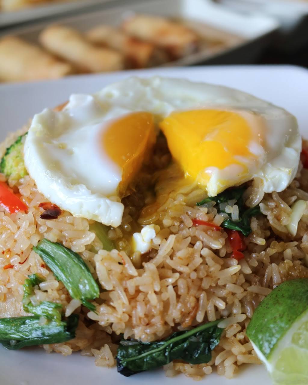 Lotus Thai & Vietnamese Cuisine | restaurant | 280 Mud St W, Stoney Creek, ON L8J 3Z6, Canada | 9055611888 OR +1 905-561-1888