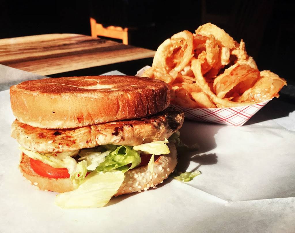 BBQ King | restaurant | 2613 E Main St, Lincolnton, NC 28092, USA | 7047351112 OR +1 704-735-1112