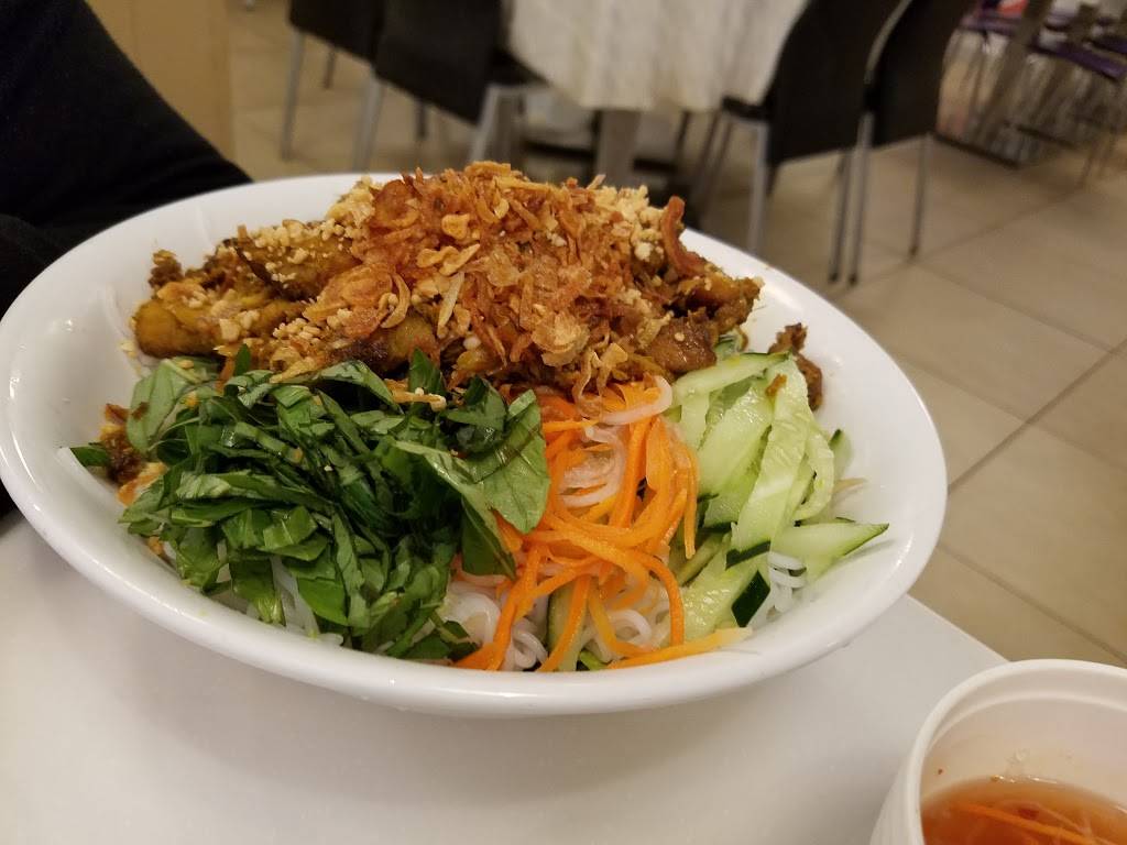 Fairwood Drive Inn & Pho 27 | restaurant | 3221 Waialae Ave # 21, Honolulu, HI 96816, USA | 8087396688 OR +1 808-739-6688