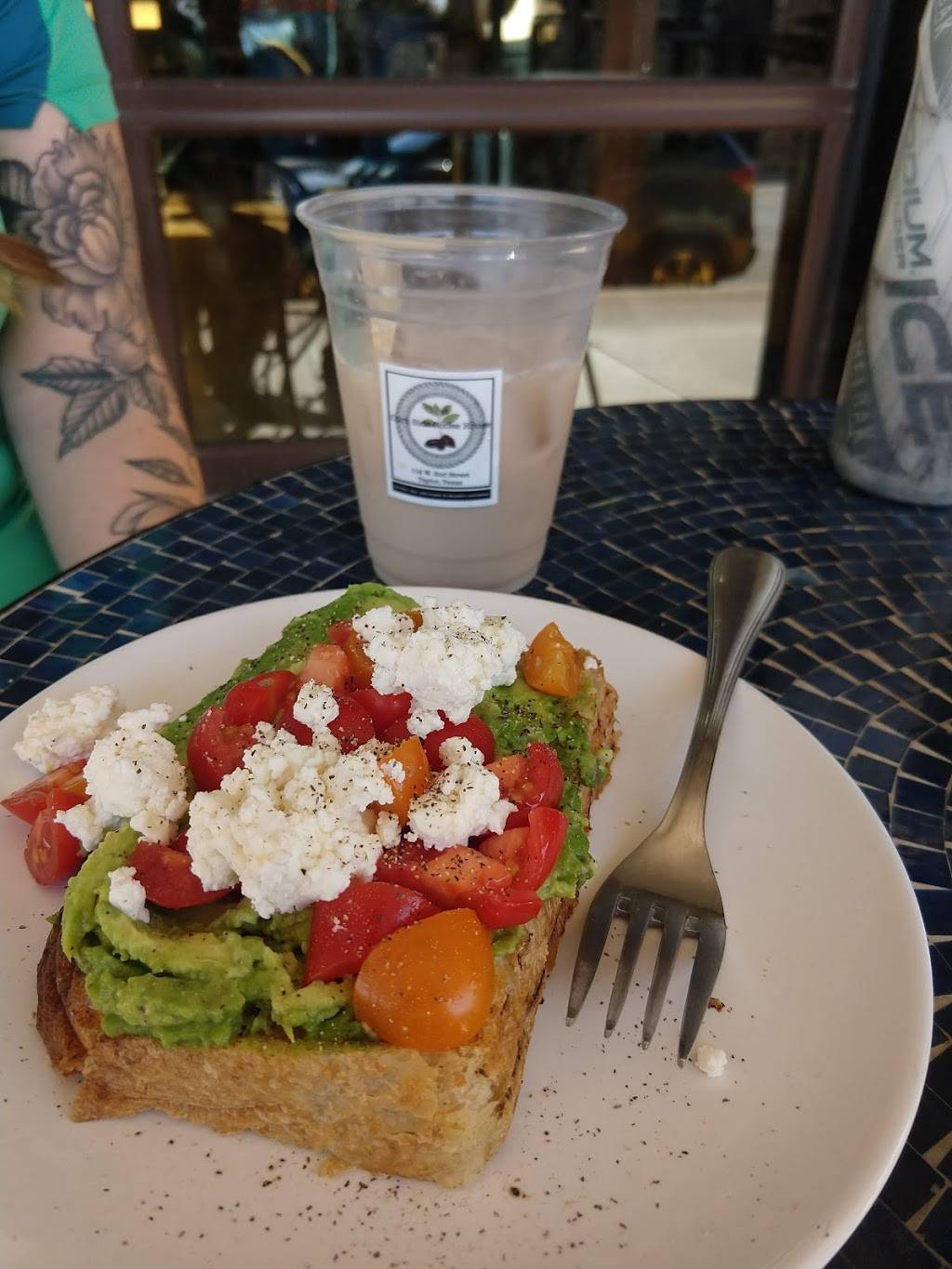 Curb Side Coffee House (Now Good Strangers) | cafe | 114 W 2nd St, Taylor, TX 76574, USA | 5125955656 OR +1 512-595-5656