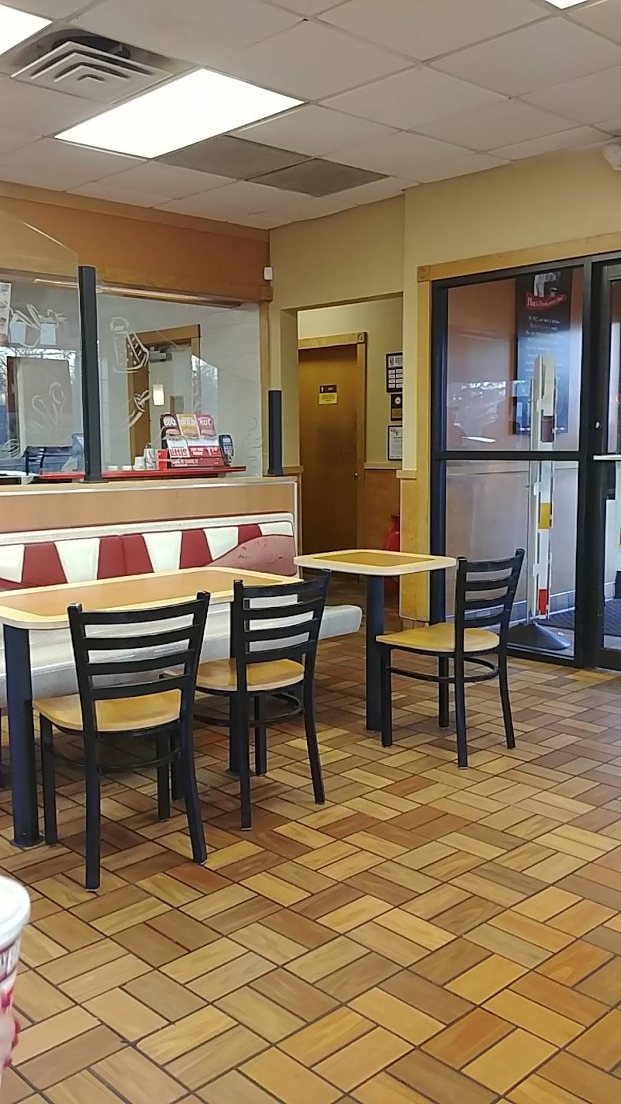 KFC | restaurant | 171 N Wells St, Lake Geneva, WI 53147, USA | 2622482860 OR +1 262-248-2860
