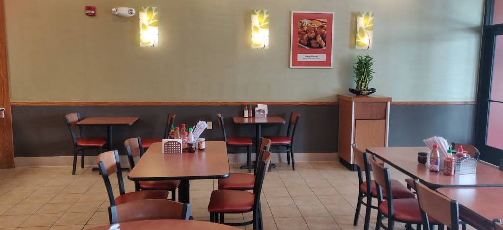 Wakais Asian Fusion | restaurant | 1600 Warren St #2, Mankato, MN 56001, USA | 5077206370 OR +1 507-720-6370