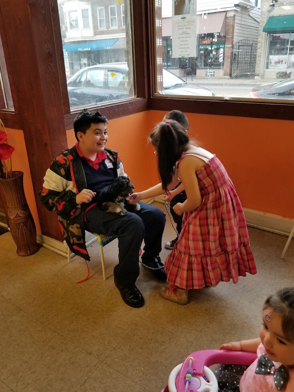 La Monita De Michoacan | restaurant | 1117 W Lincoln Ave, Milwaukee, WI 53215, USA | 4142398660 OR +1 414-239-8660