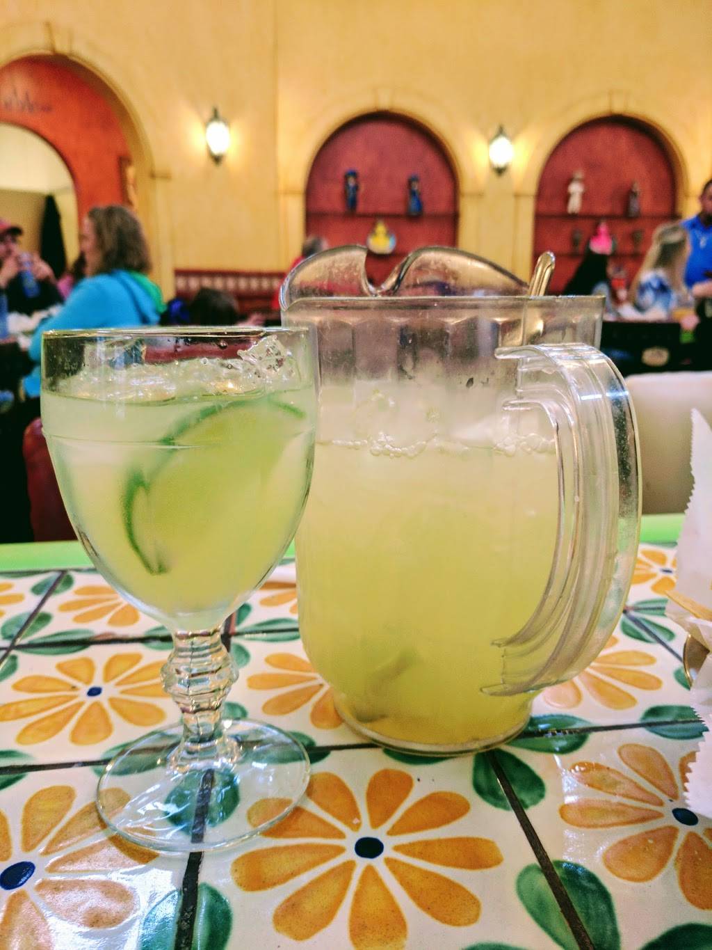 Los Bravos Mexican Restaurant | restaurant | 198 N Newton St, Jasper, IN 47546, USA | 8124827564 OR +1 812-482-7564