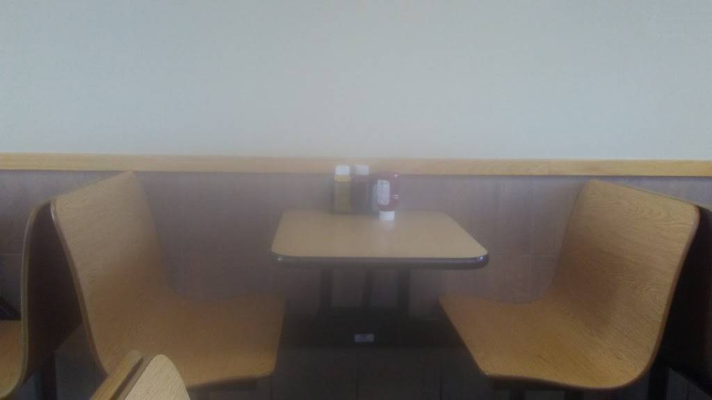 Dairy Queen | restaurant | 402 E W Main St, Barnesville, OH 43713, USA | 7404251475 OR +1 740-425-1475