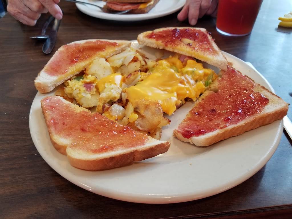 Susannas Olde Fashioned Dining | restaurant | 707 S Main St, North Canton, OH 44720, USA | 3304993030 OR +1 330-499-3030