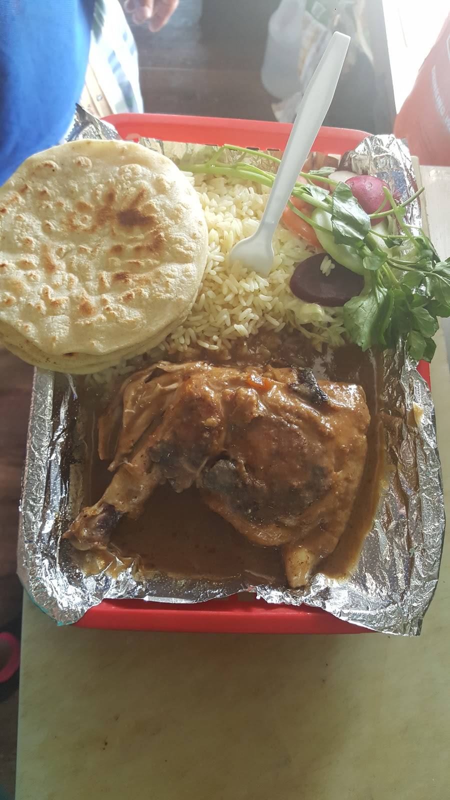 Pupuseria Villeda | restaurant | 2400 E Dublin Granville Rd, Columbus, OH 43229, USA | 6142541739 OR +1 614-254-1739