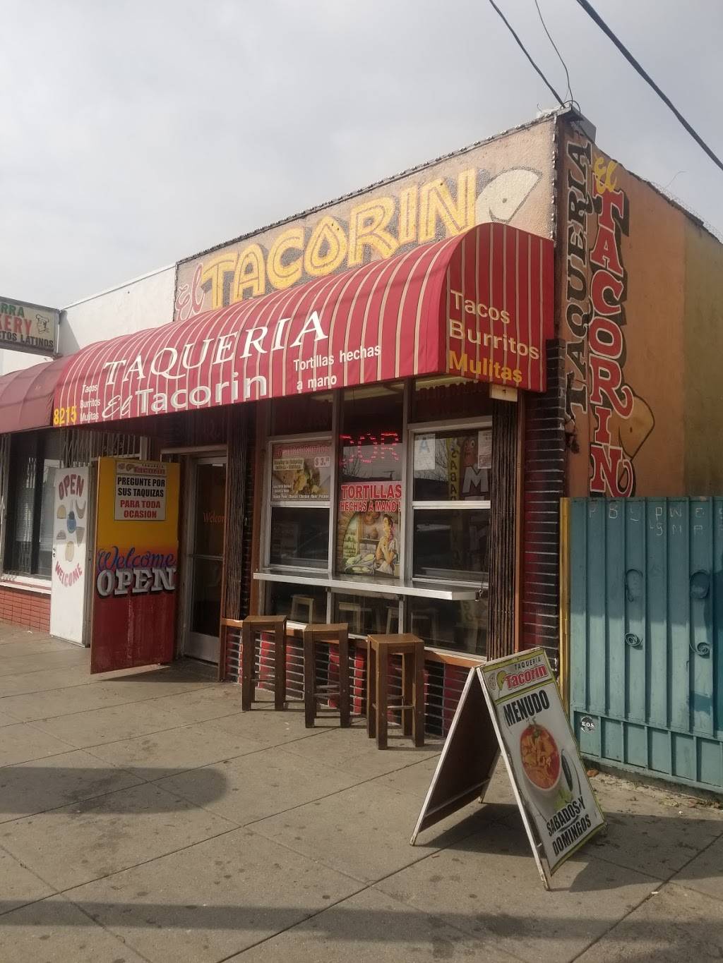 El Tacorin | restaurant | 8215 S Broadway, Los Angeles, CA 90003, USA | 3237782818 OR +1 323-778-2818