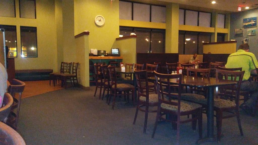 Surf Rider | restaurant | 725 Eden Way N, Chesapeake, VA 23320, USA | 7575492626 OR +1 757-549-2626