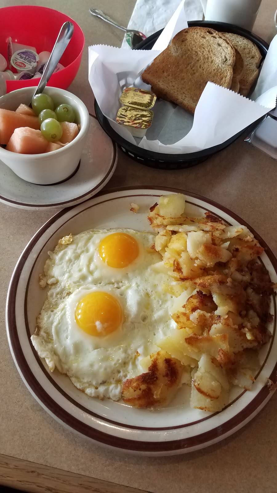 Cozy Corner Family Restaurant | restaurant | 33756, 1700 S Missouri Ave, Clearwater, FL 33756, USA | 7272400686 OR +1 727-240-0686