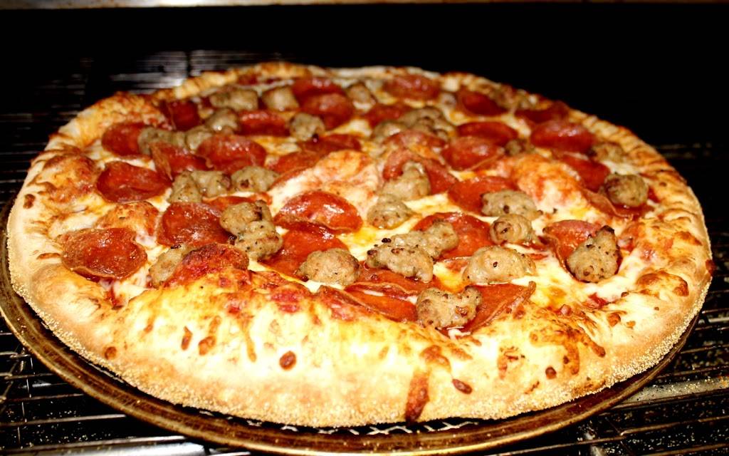 Doctor Pizza | meal delivery | 122 W Union St, Athens, OH 45701, USA | 7405944444 OR +1 740-594-4444