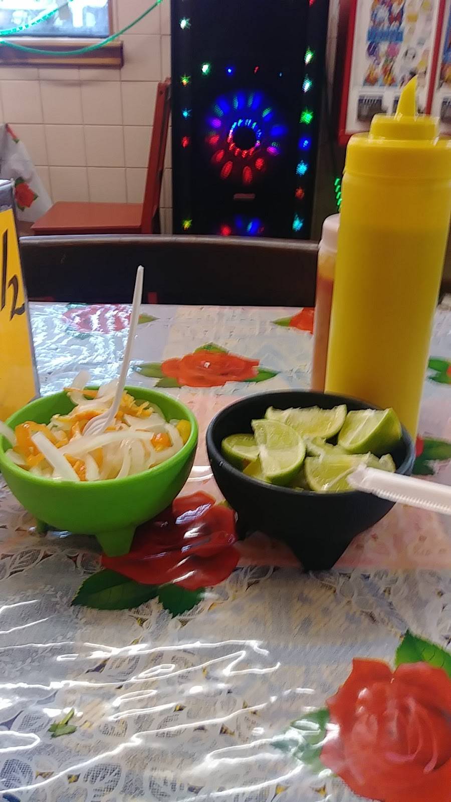 Taqueria Los Barrilitos | restaurant | 3518 W 25th St, Chicago, IL 60623, USA | 7736730102 OR +1 773-673-0102