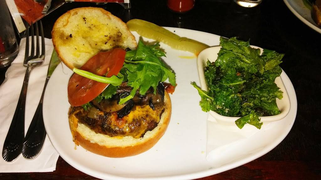 Pig Bar | restaurant | 110 Partition St # 1, Saugerties, NY 12477, USA | 8452466904 OR +1 845-246-6904