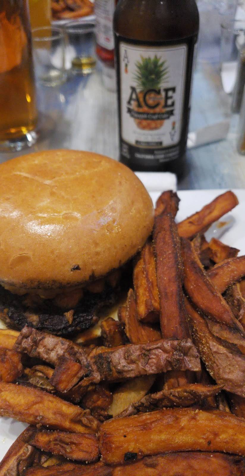 The Flat | restaurant | 116 Magnolia St, Spartanburg, SC 29306, USA | 8643279370 OR +1 864-327-9370