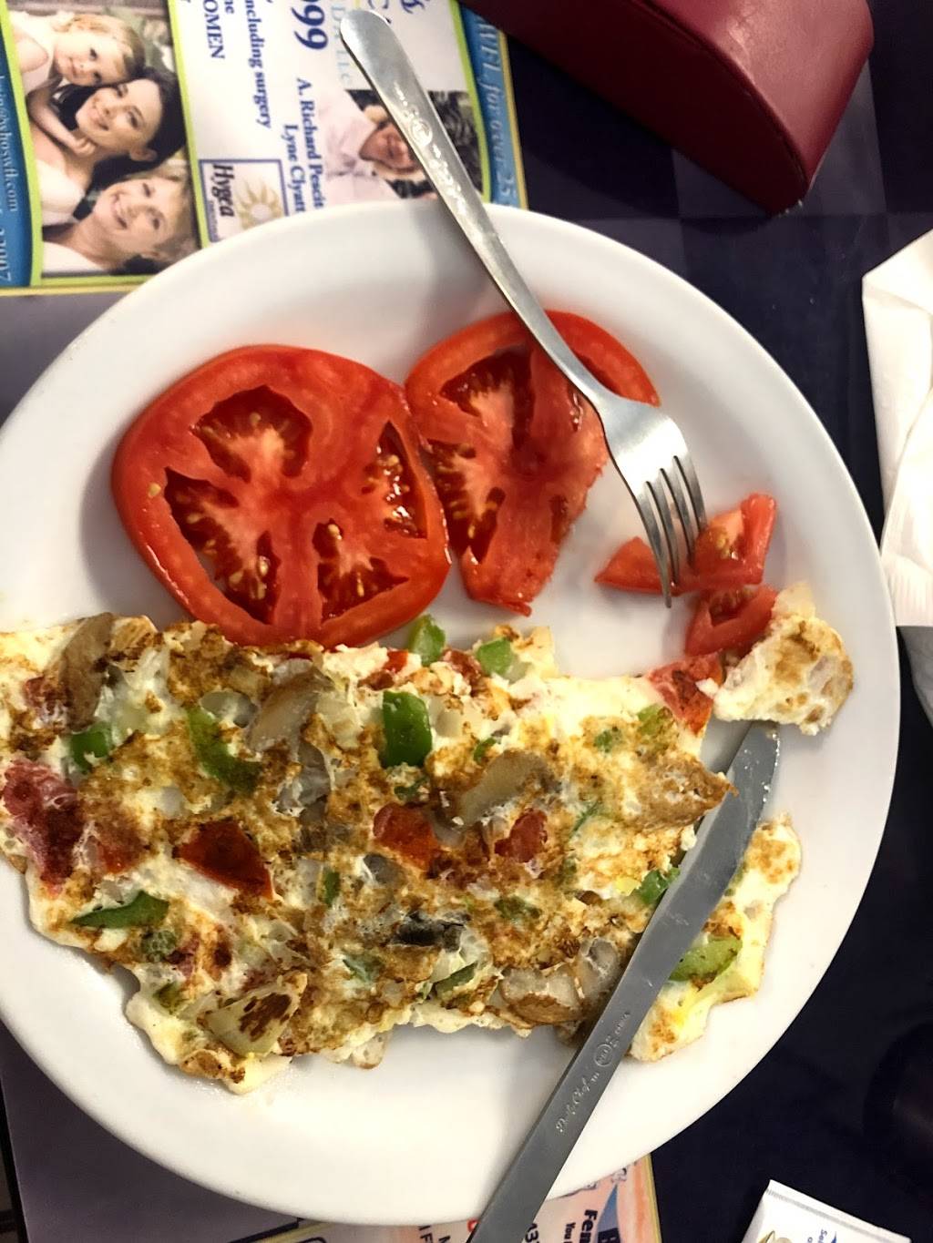 Markos Diner | restaurant | 16305 San Carlos Blvd, Fort Myers, FL 33908, USA | 2392049172 OR +1 239-204-9172