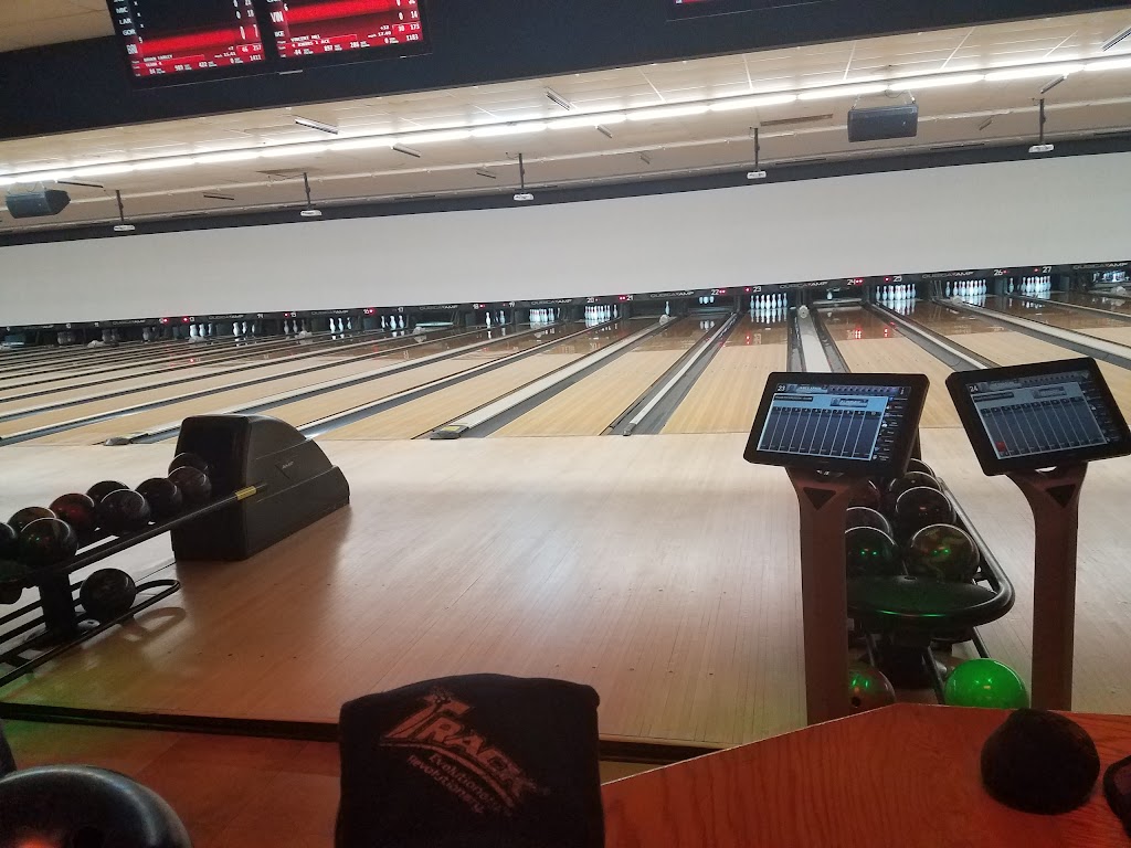 AMF Western Branch Lanes | restaurant | 3101 Lynnhurst Blvd, Chesapeake, VA 23321, USA | 7576862695 OR +1 757-686-2695