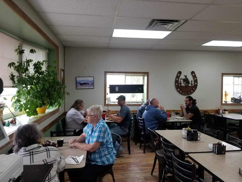 LARIAT COUNTRY KITCHEN | restaurant | 721 N Center Ave, Hardin, MT 59034, USA | 4066651139 OR +1 406-665-1139