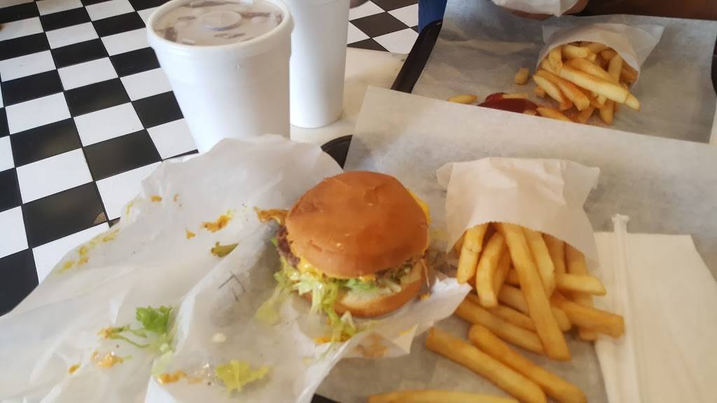 Big Burger | restaurant | 17940 S Avalon Blvd, Carson, CA 90746, USA | 3105323715 OR +1 310-532-3715