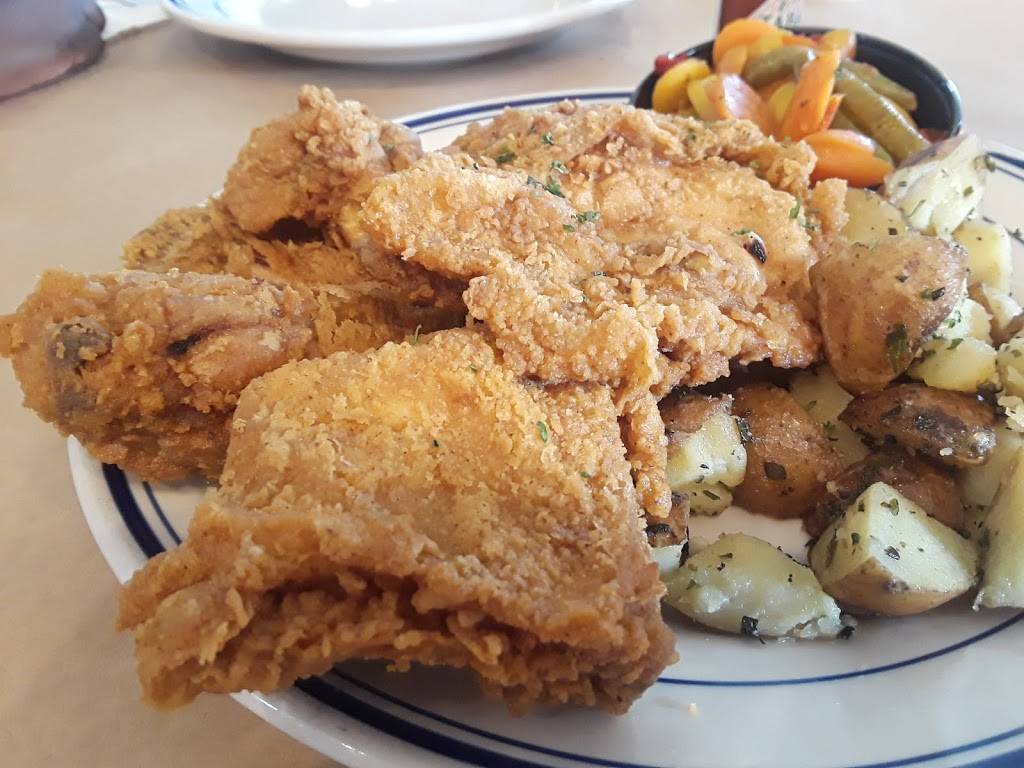 Blue Hen Crossroads | restaurant | 18541 S Main St, Bridgeville, DE 19933, USA | 3029566423 OR +1 302-956-6423