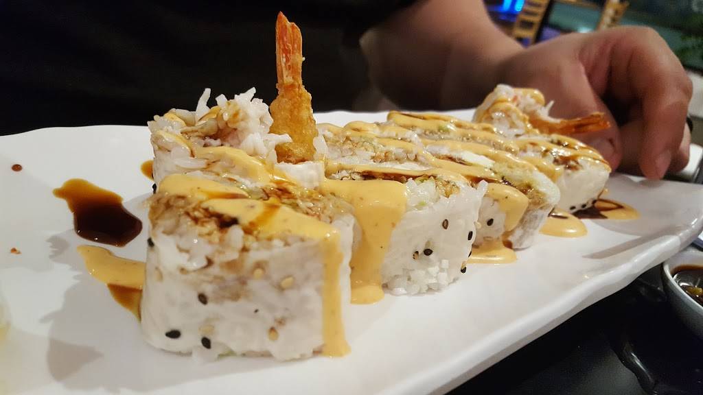 Pho & Roll | restaurant | 7007 Greenleaf Ave, Whittier, CA 90602, USA | 5626986947 OR +1 562-698-6947