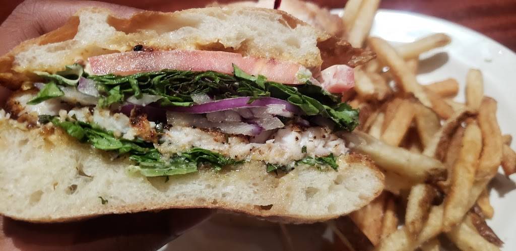 Clydes | restaurant | 707 7th St NW, Washington, DC 20001, USA | 2023493700 OR +1 202-349-3700