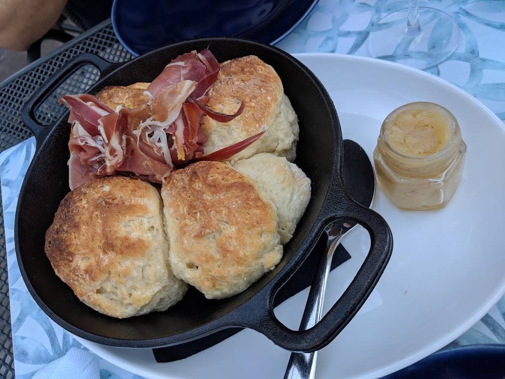 Tyber Creek Wine Bar & Kitchen | restaurant | 84 T St NW, Washington, DC 20001, USA | 2028273664 OR +1 202-827-3664