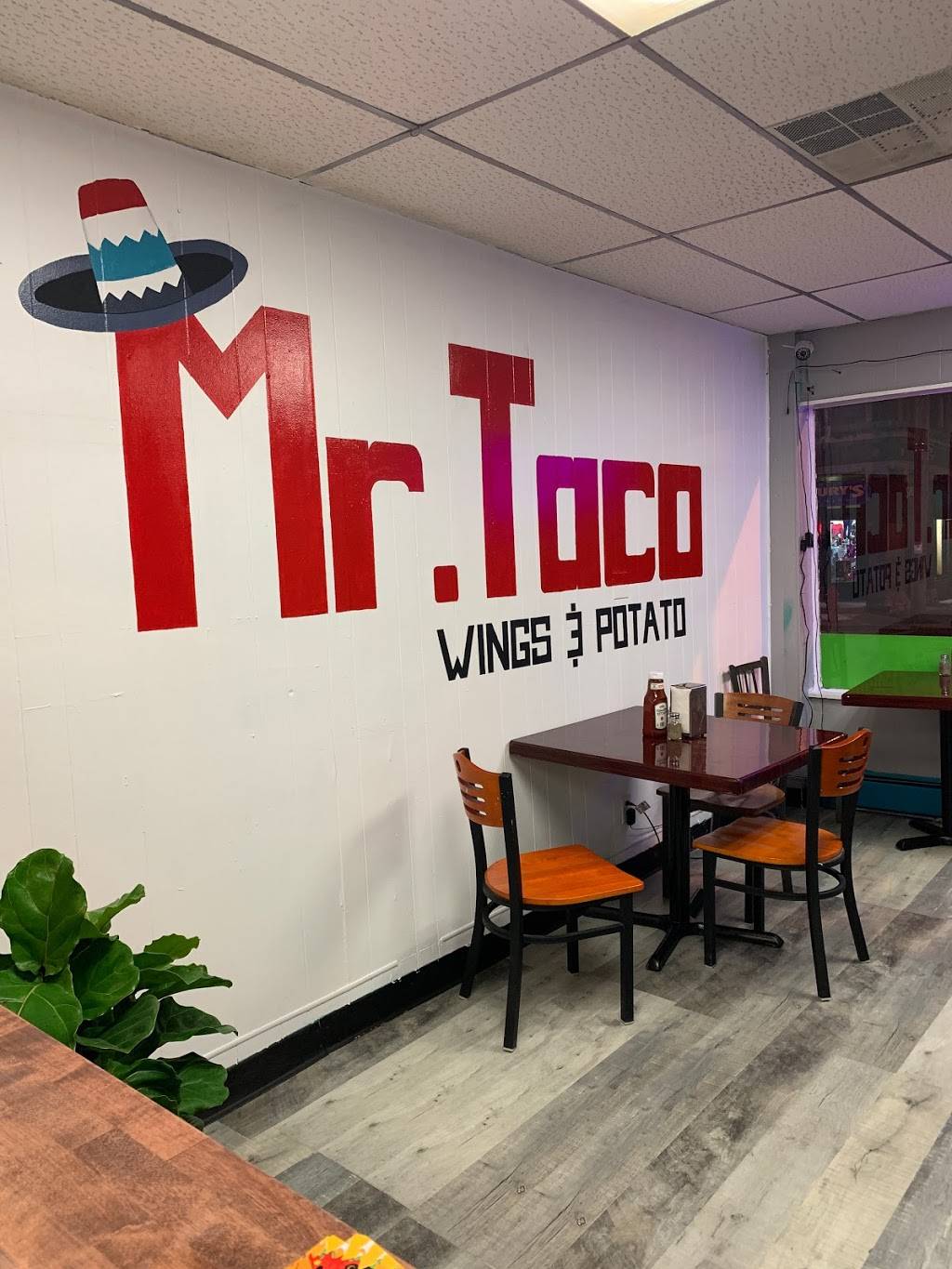 Mr. Taco, Wings & Potato - Fast Food Restaurant Milwaukee | restaurant | 831 S Cesar E Chavez Dr, Milwaukee, WI 53204, USA | 4148374035 OR +1 414-837-4035