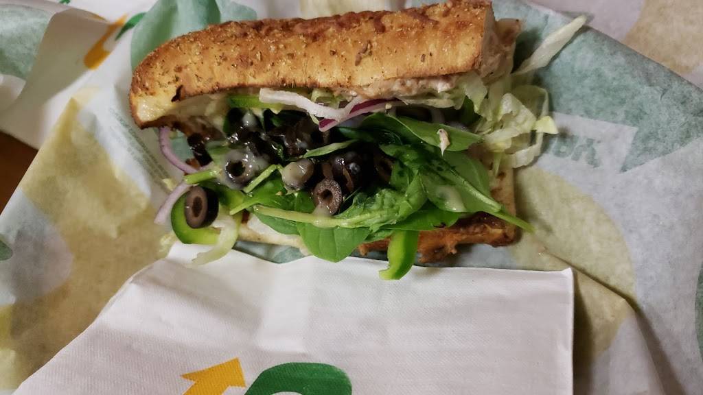 Subway | restaurant | 6792 SW 40th St, Miami, FL 33155, USA | 3056613623 OR +1 305-661-3623