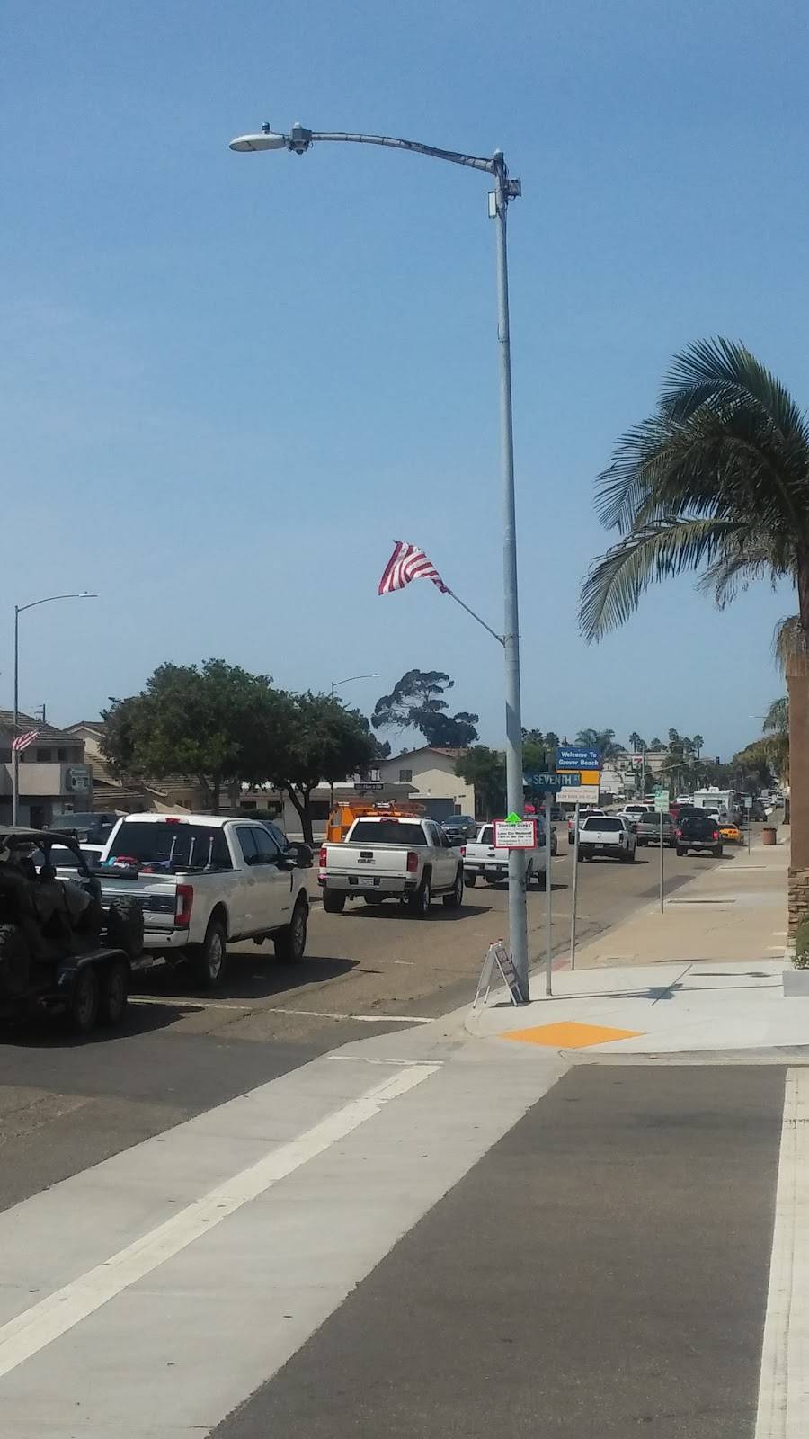 Garlands Hamburgers | restaurant | 701 W Grand Ave, Grover Beach, CA 93433, USA | 8054816512 OR +1 805-481-6512