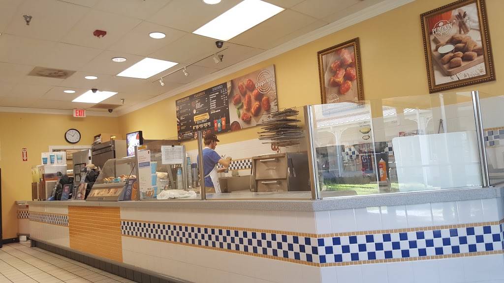 Auntie Annes | cafe | 5371 Factory Shops Blvd Suite 590, Ellenton, FL 34222, USA | 9417236612 OR +1 941-723-6612
