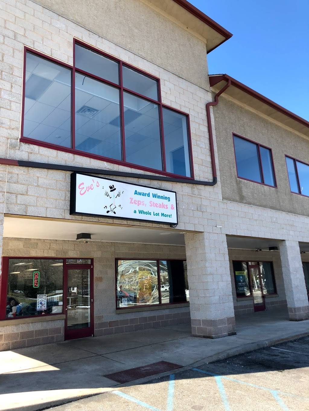 Eves Lunch | meal takeaway | 320 E Johnson Hwy, Norristown, PA 19401, USA | 6102776600 OR +1 610-277-6600