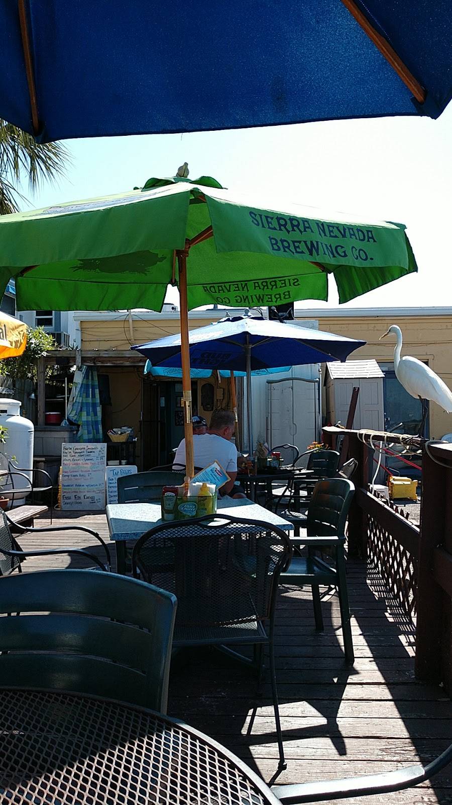 Wahoos Waterside Pub and Patio | restaurant | 17801 Gulf Blvd, Redington Shores, FL 33708, USA | 7273935525 OR +1 727-393-5525