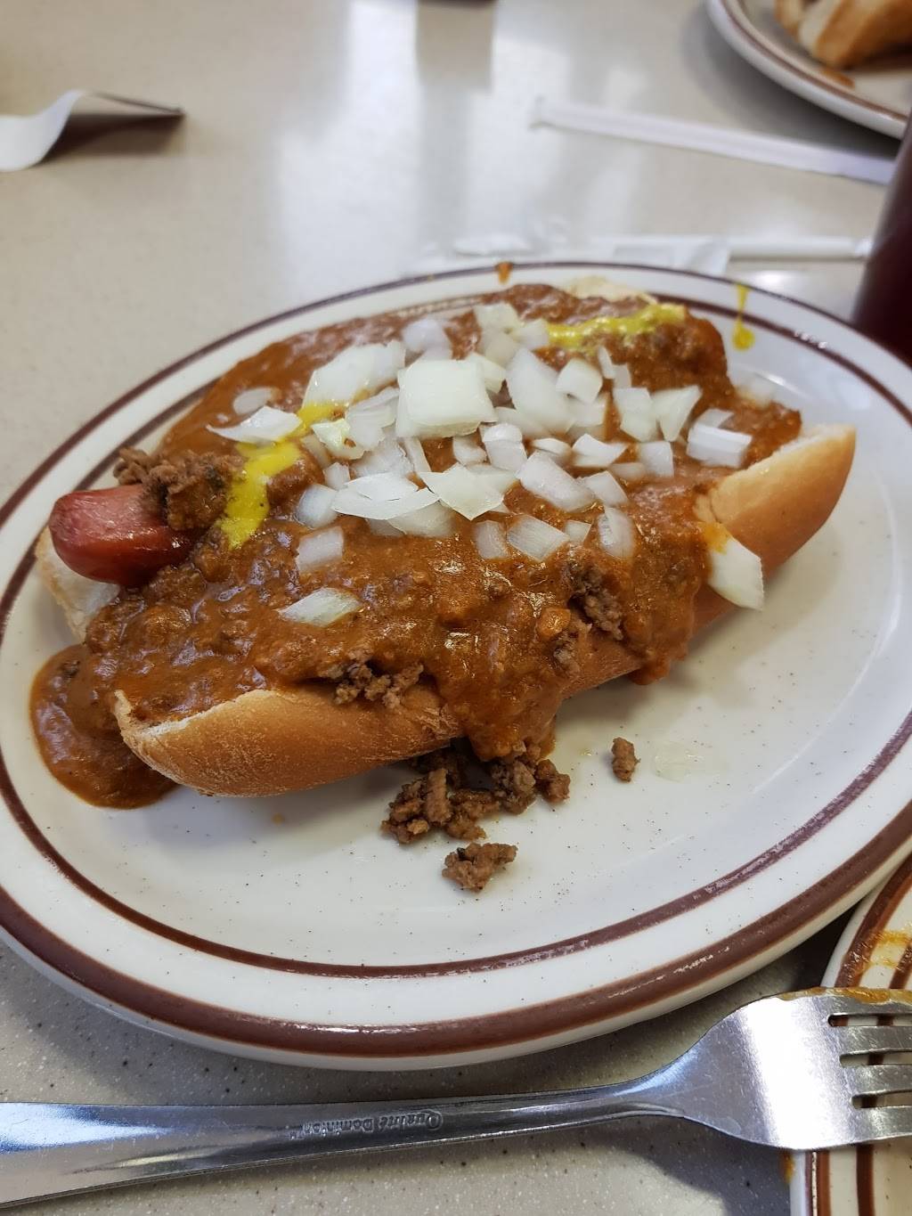 Leos Coney Island | restaurant | 3999 Centerpoint Pkwy, Pontiac, MI 48341, USA | 2483353303 OR +1 248-335-3303