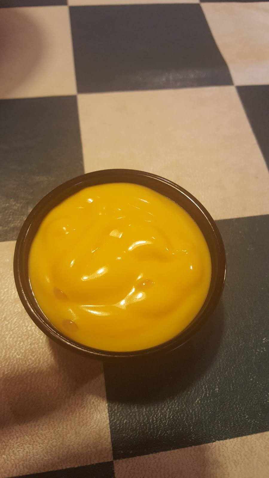 Fuddruckers | restaurant | 2300 E Market St, York, PA 17402, USA | 7177188070 OR +1 717-718-8070