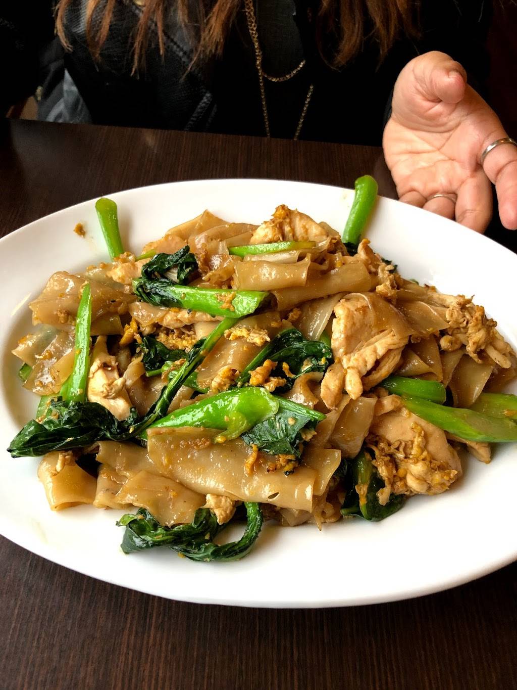 Flamin Thai Cuisine | restaurant | 233 Cedar Ave, Minneapolis, MN 55454, USA | 6122249691 OR +1 612-224-9691