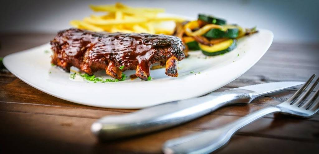 La Face de Boeuf | restaurant | 520 Boulevard Frontenac O, Thetford Mines, QC G6G 5V9, Canada | 4183388865 OR +1 418-338-8865