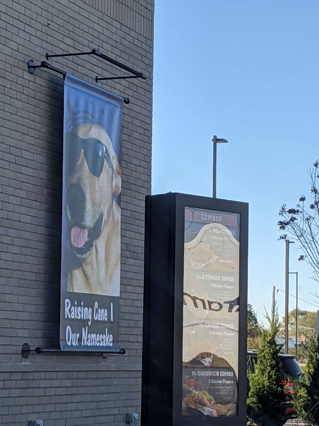 Raising Canes Chicken Fingers | meal takeaway | 6881 Dempster St, Morton Grove, IL 60053, USA | 8479658121 OR +1 847-965-8121