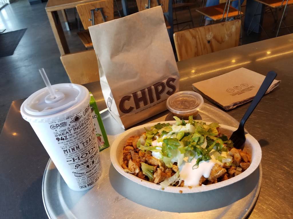 Chipotle Mexican Grill | restaurant | 643 River Hwy, Mooresville, NC 28117, USA | 7046640940 OR +1 704-664-0940
